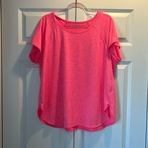 ID Ideology hot pink short sleeve work out top size 2x. Brand new without tags.